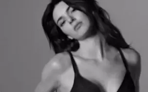 下载视频: Kendall Jenner X  Calvin Klein 2023 春夏大片