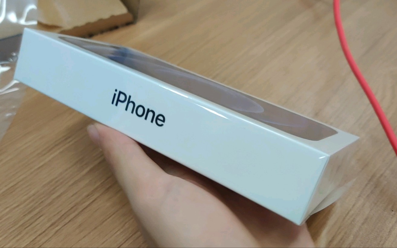 iphone12包装盒背面图片