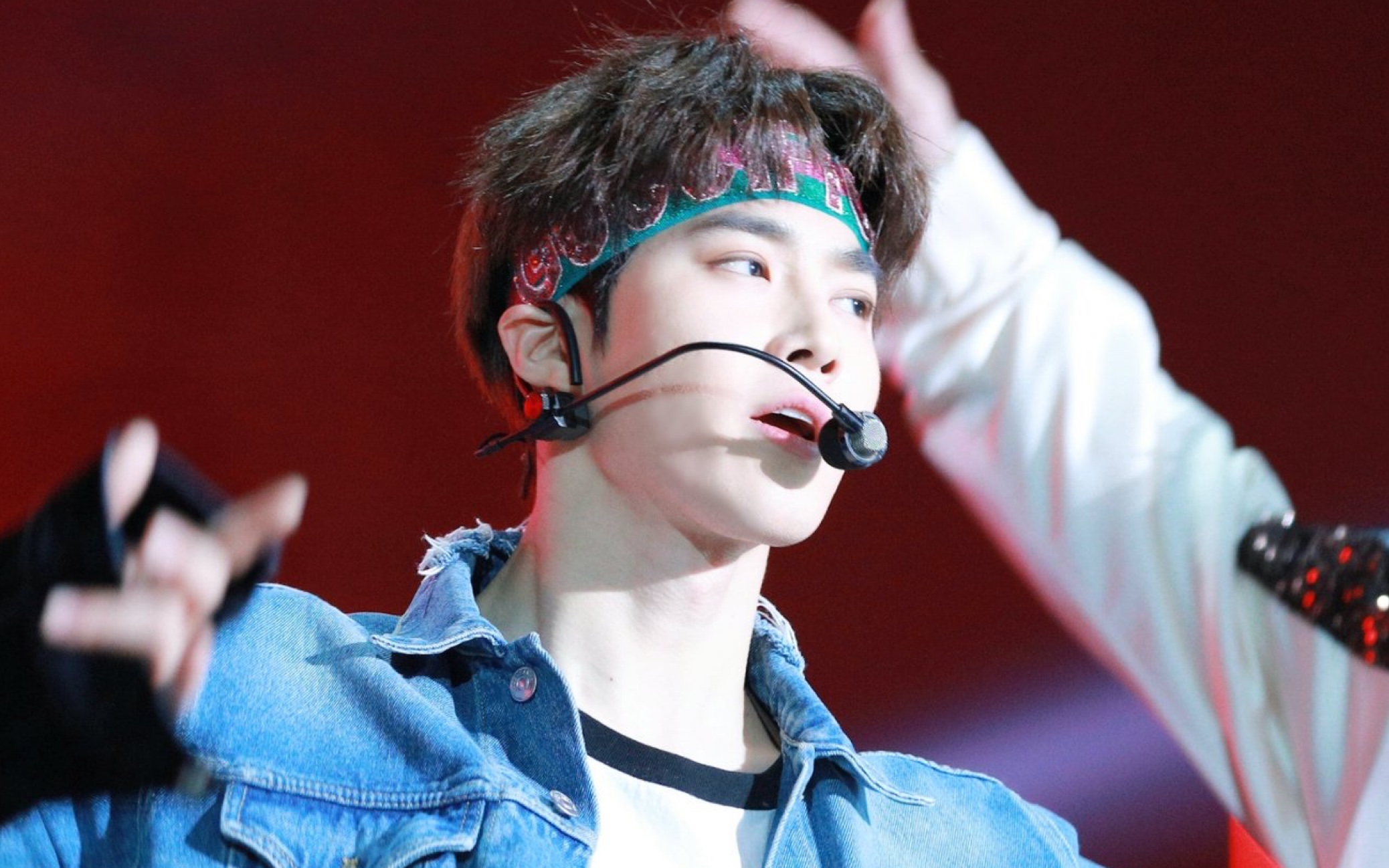 金俊勉180111金唱片饭拍合集