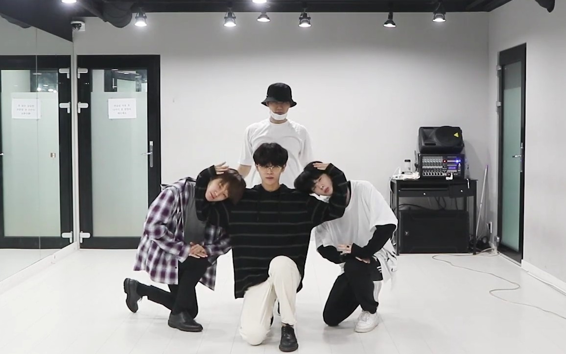 [图]男团版嘟嘟宝！HALO - DDU-DU DDU-DU DANCE PRACTICE