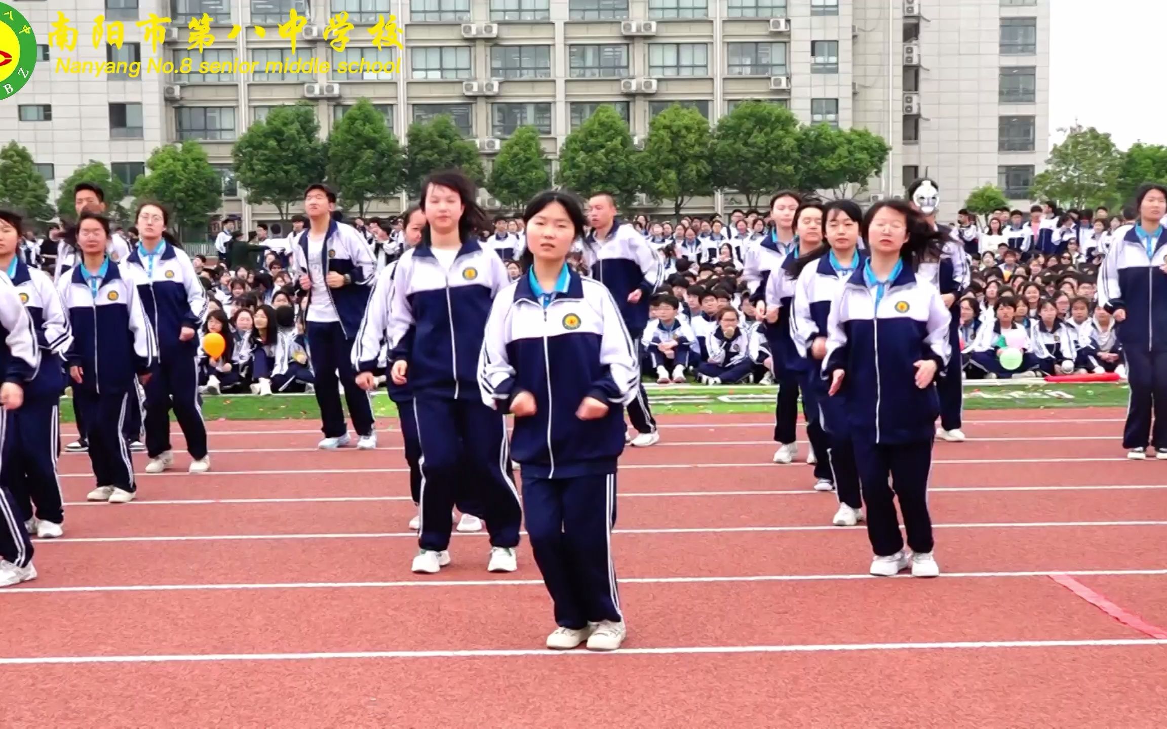 南阳市第八中学校体育文化艺术节高二年级班级风采展示——204班哔哩哔哩bilibili