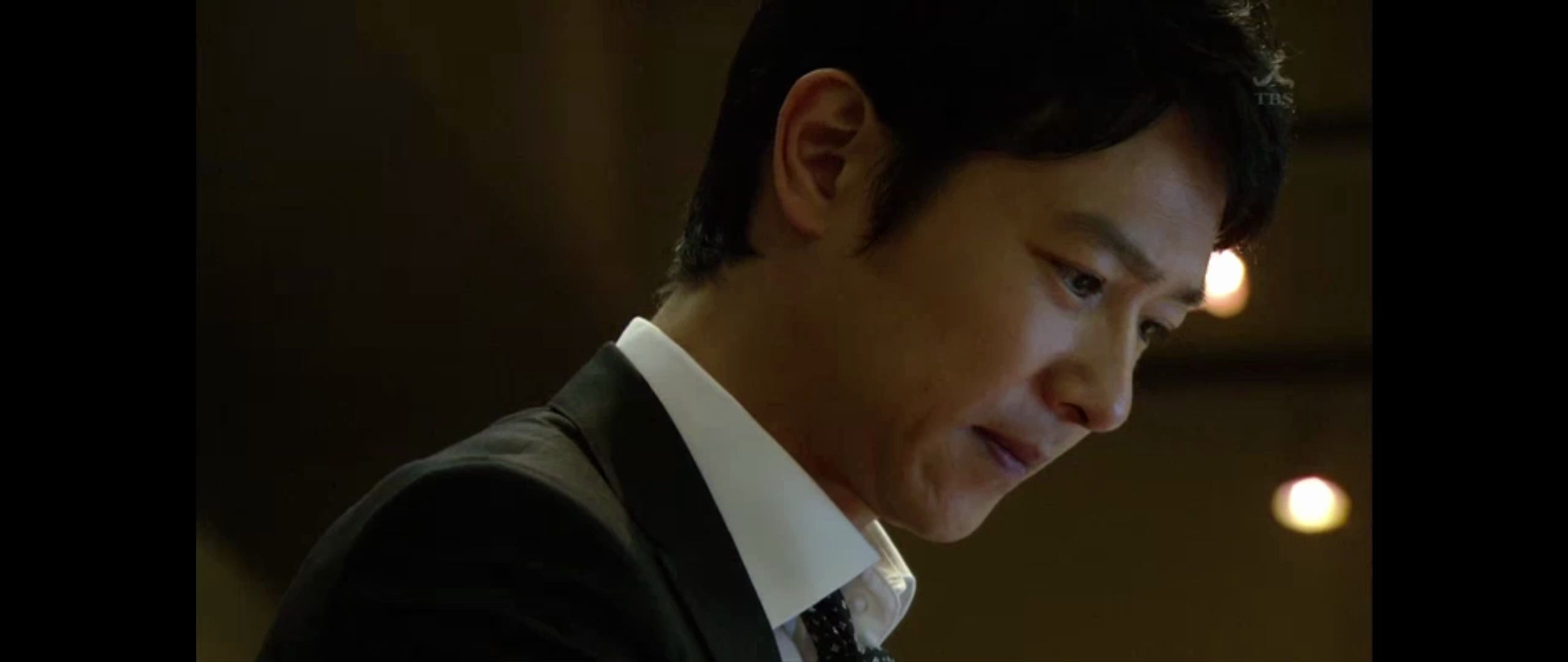 半泽直树堺雅人与君共勉以后不要去从事机器一样的工作我们每个人都是