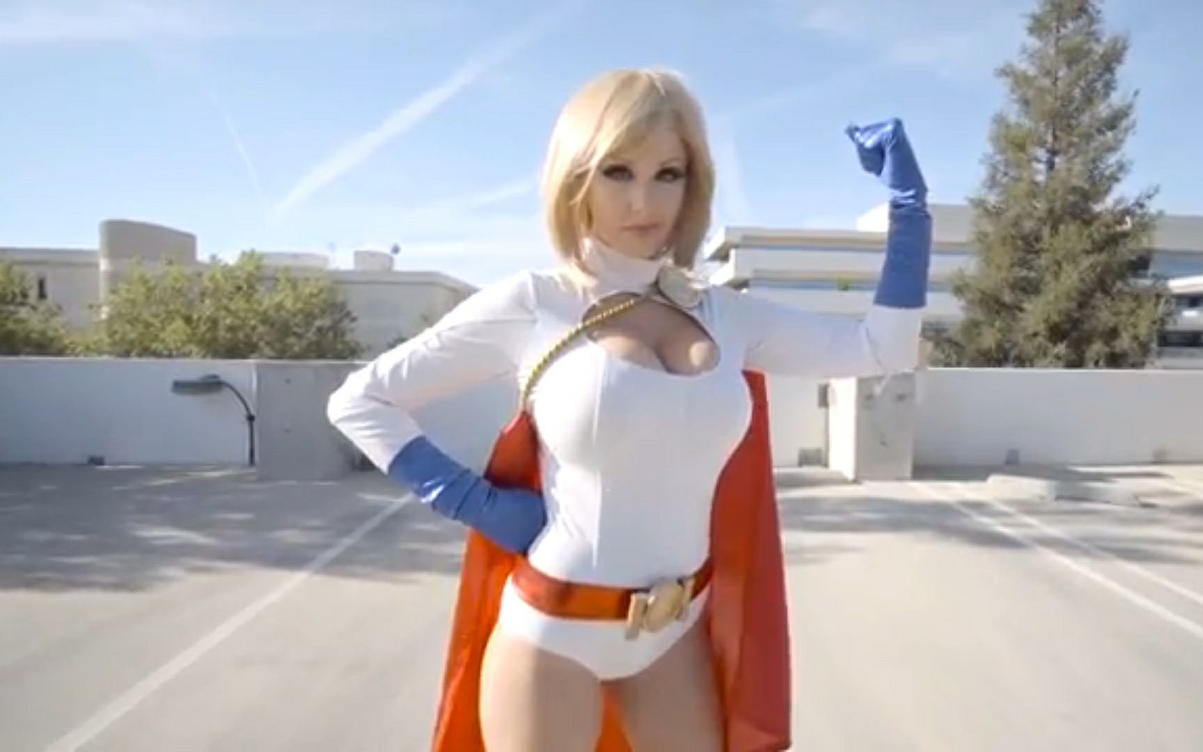 [图]小姐姐cosplay超人＃女超人Power Girl Cosplay & Comic Book Art DIY Tutorial (