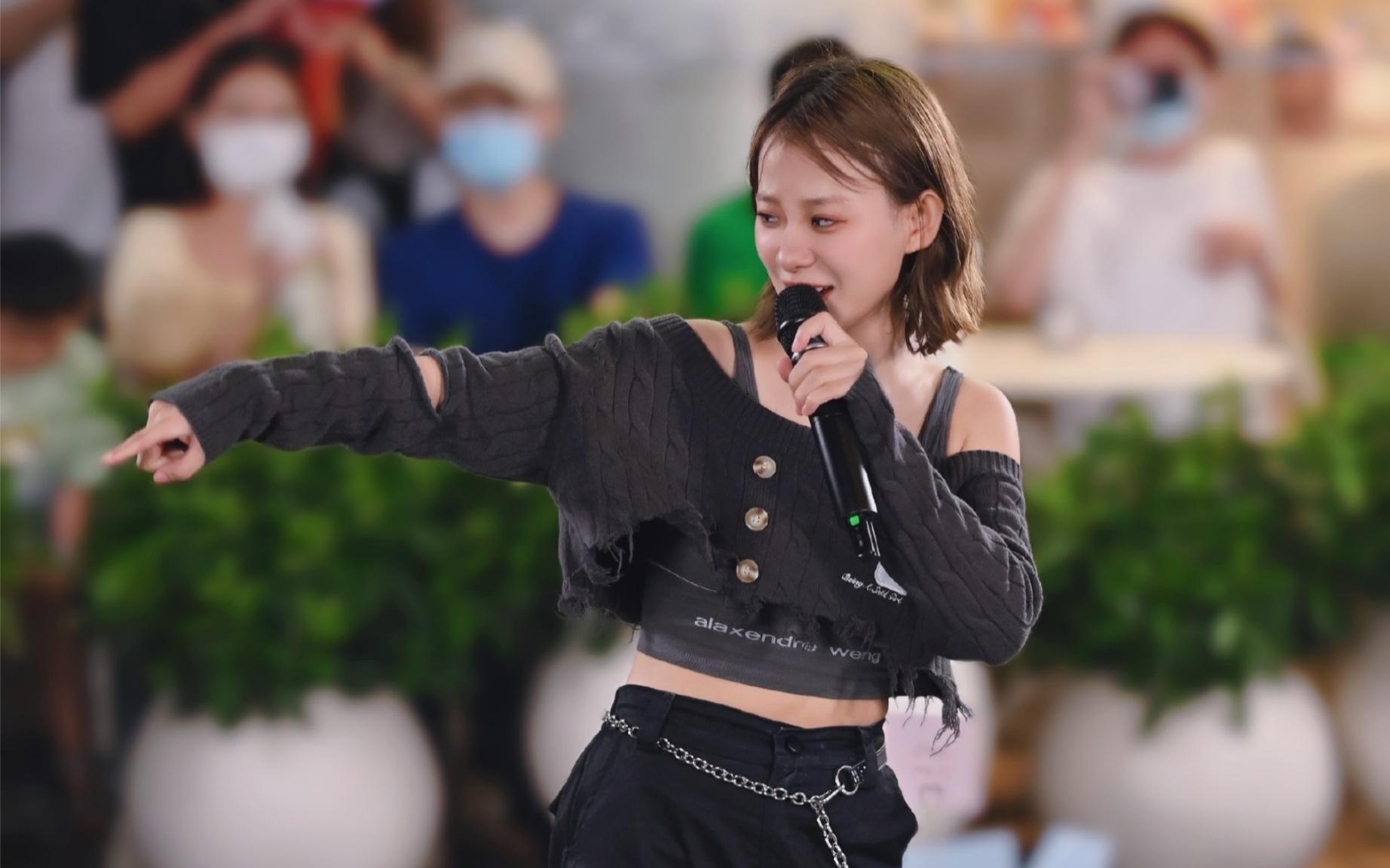 《等下一个天亮》《奢香夫人》《出卖》(小阿七)