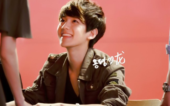 【边伯贤】120430快来看看刚出道的小面包贤儿吧【bbhduce100】*top27