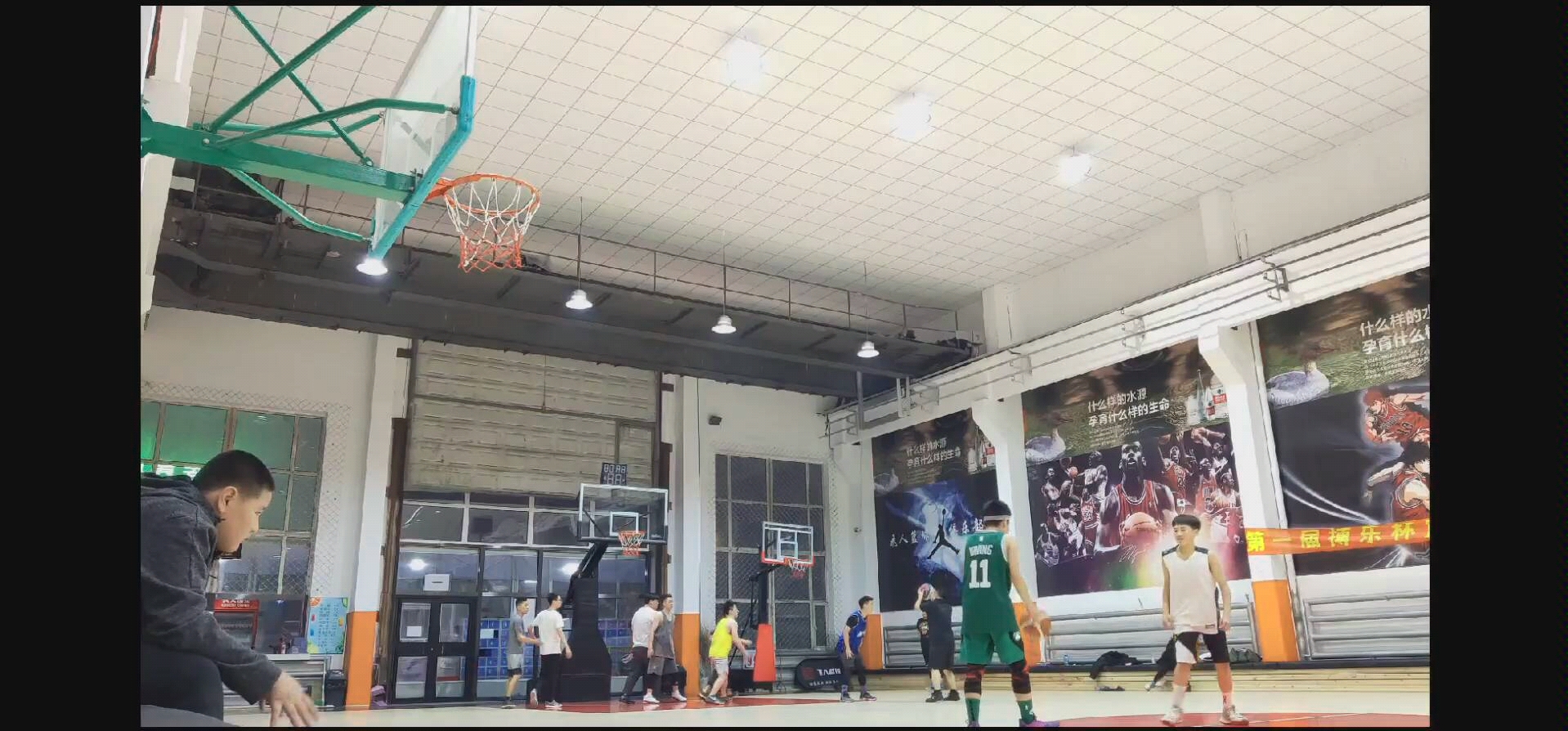 博乐篮球场进球锦集(2)_哔哩哔哩 (゜-゜)つロ 干杯~-bilibili