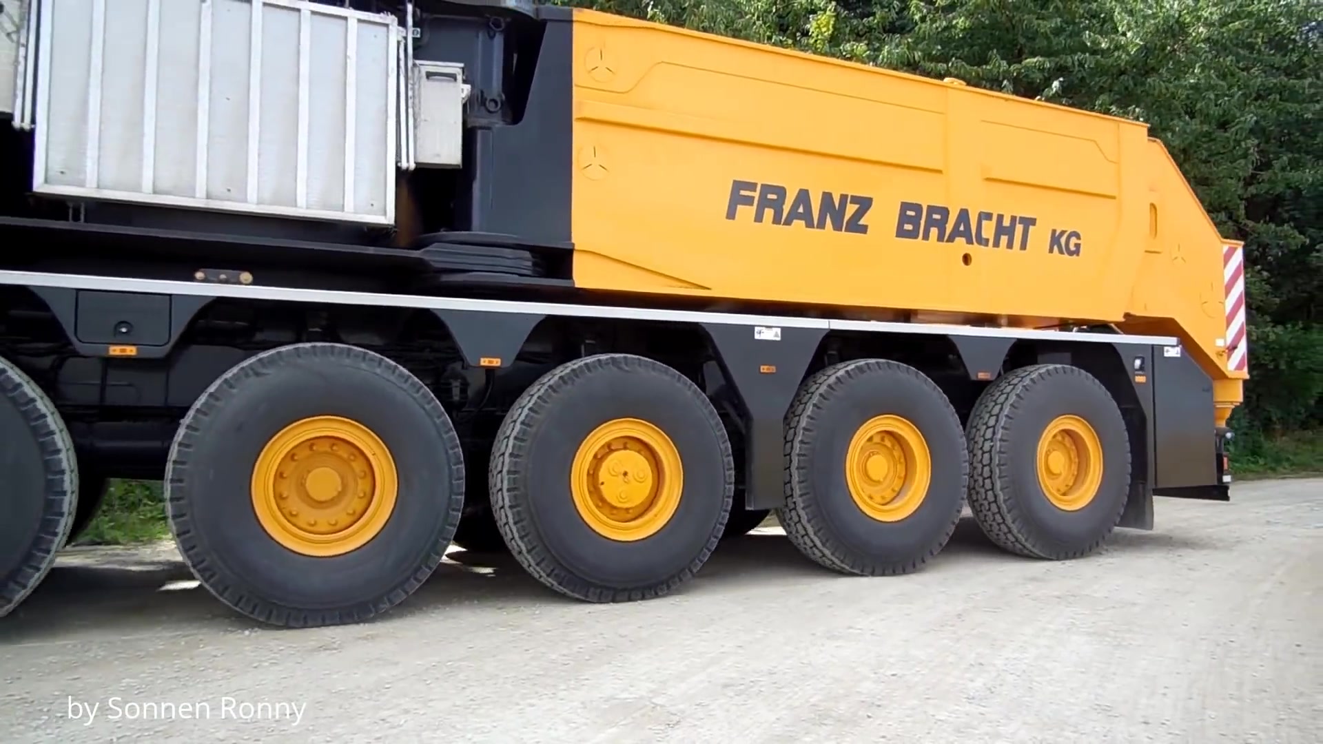 利勃海尔lg1750短片