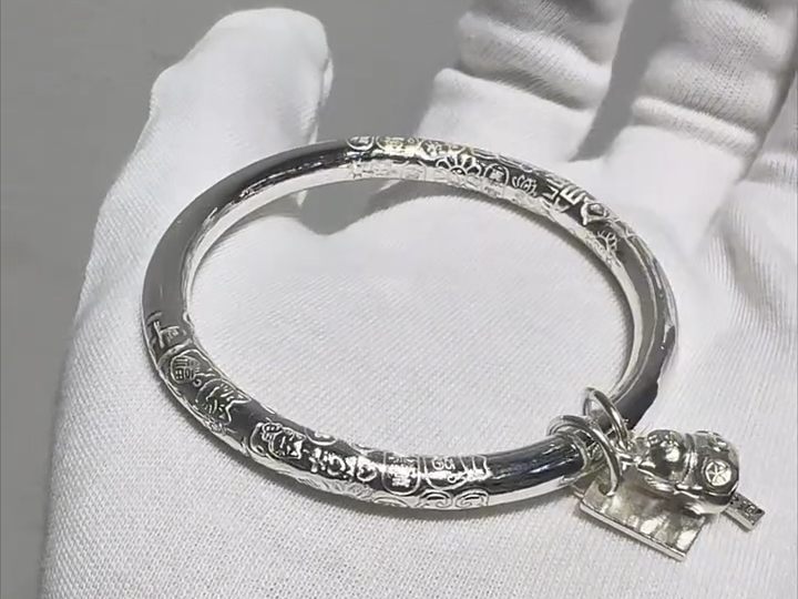 来料加工给姐姐制作对称吉言#纯手工打造 #银手镯 #足银999
