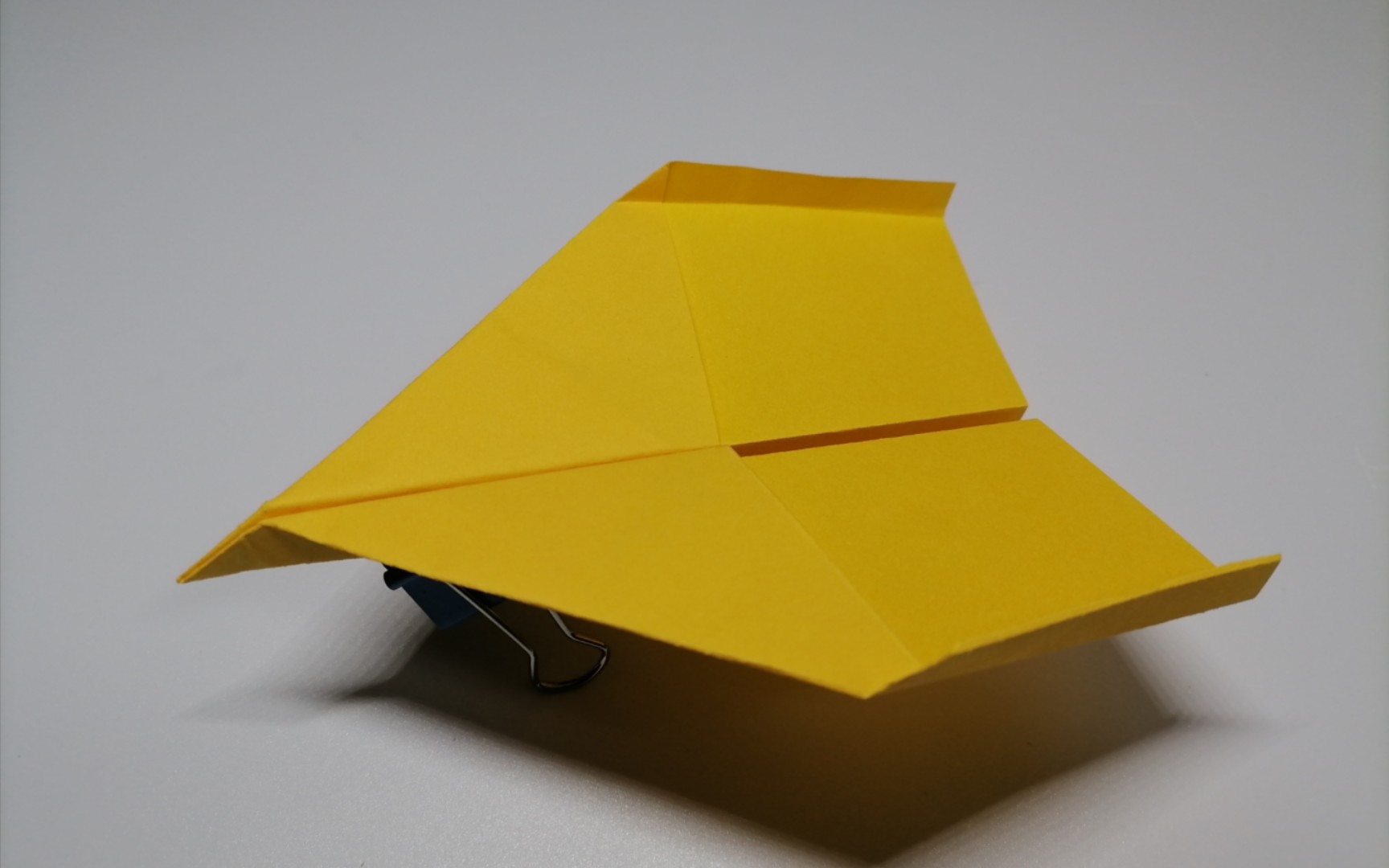 飞得又久又远的简易纸飞机