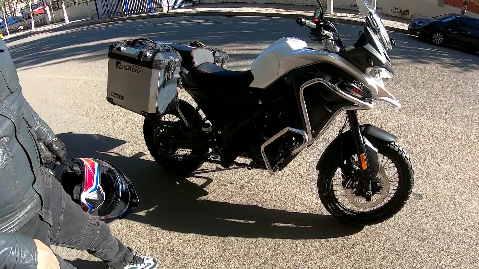 呼和浩特首台隆鑫无极650ds拉力摩托-宝马大单缸发动机