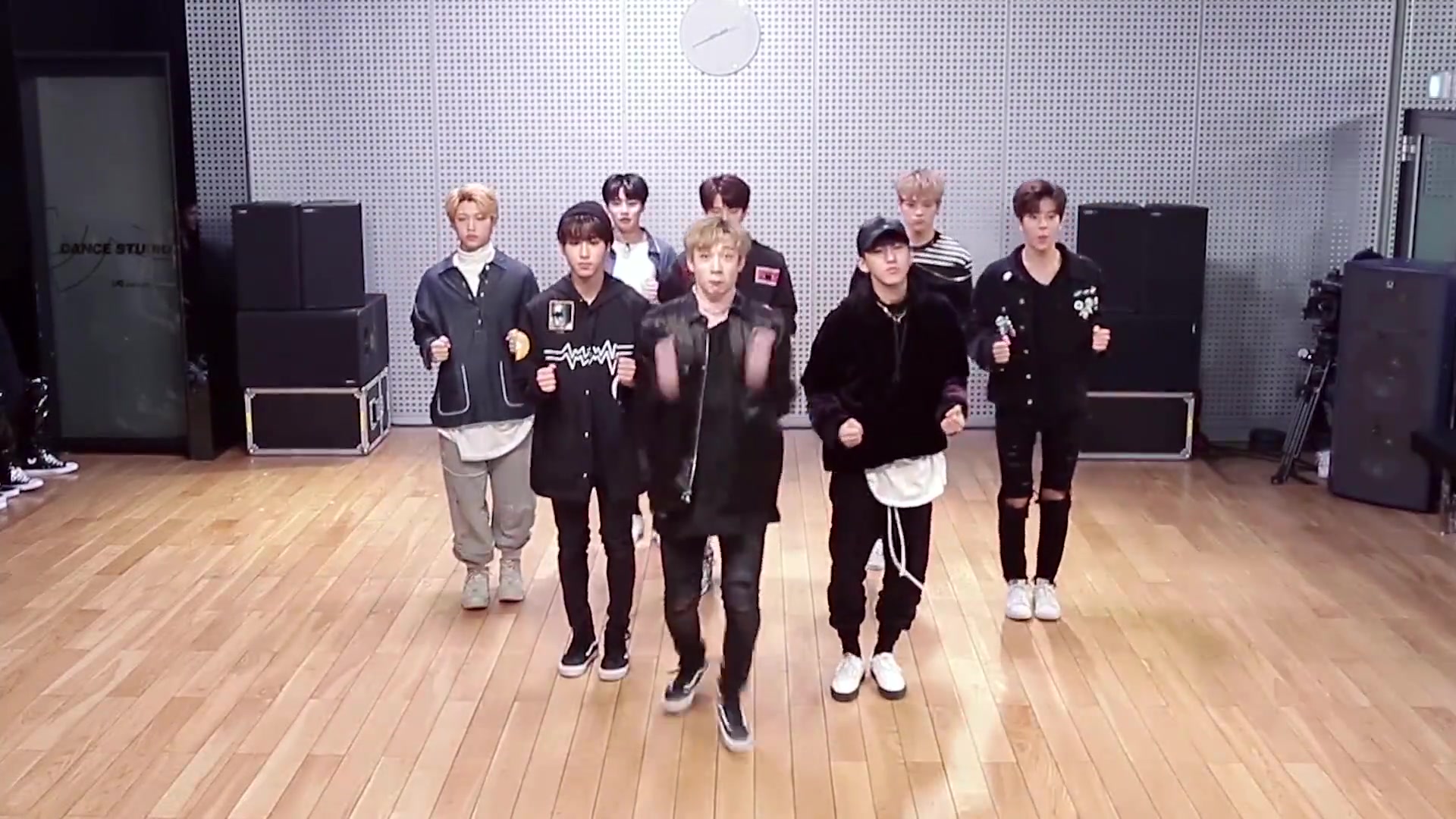 [图]【直拍版】stray kids dance battle舞台