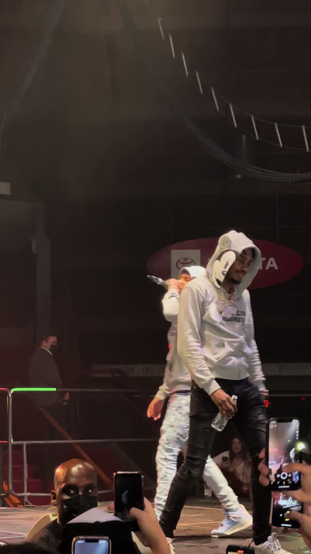 lil tjay @ pop smoke