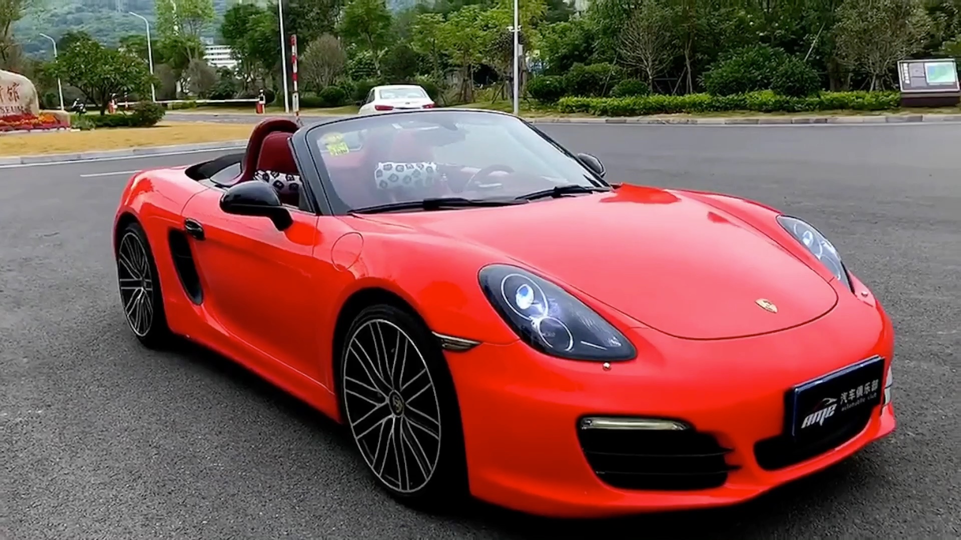 保时捷718改色贴膜,全车法拉利红车身贴膜效果,杭州专业施工_哔哩哔哩