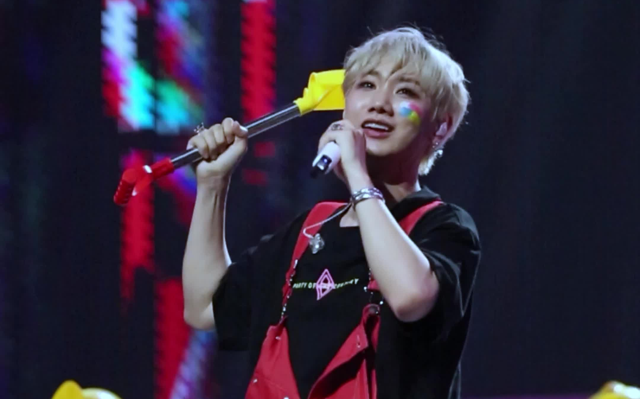 汪苏泷寻宝藏直拍来啦,太可爱了——世纪派对南京站《一笑倾城》