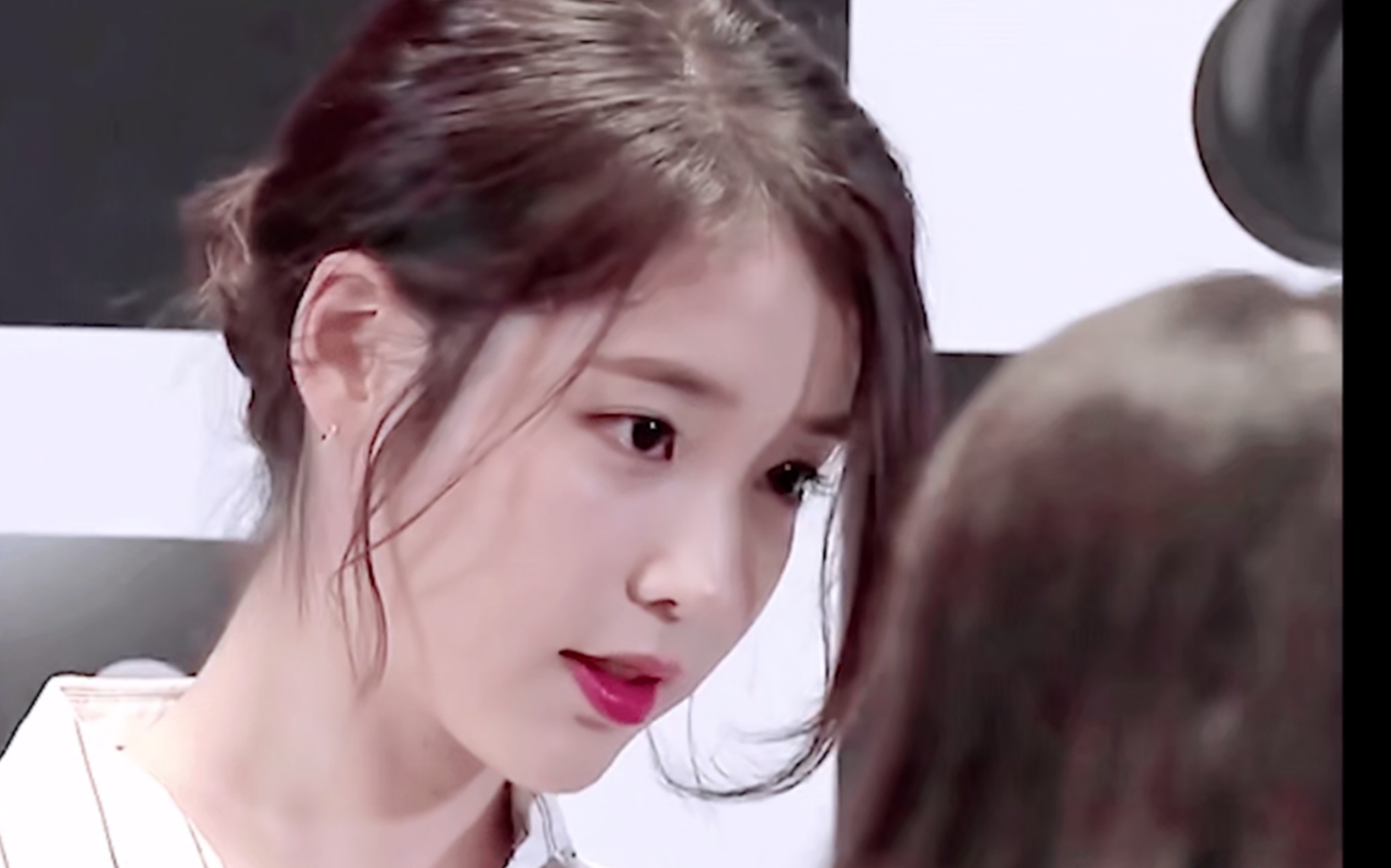 【iu舔颜向】心动镜头~可盐可甜的女人!是心动的感觉!