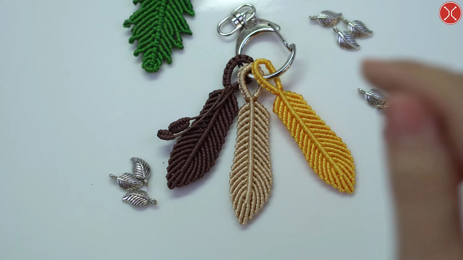 【macrame tita】羽毛挂件绳编编制教程macrame keychain tutorial