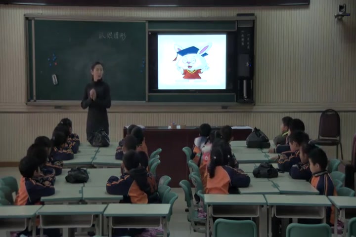 [图]冀教版小学数学一年级上册三 认识图形长方体、正方体、圆柱和球的认识-：老师_优质课教学视频(配课件教案)