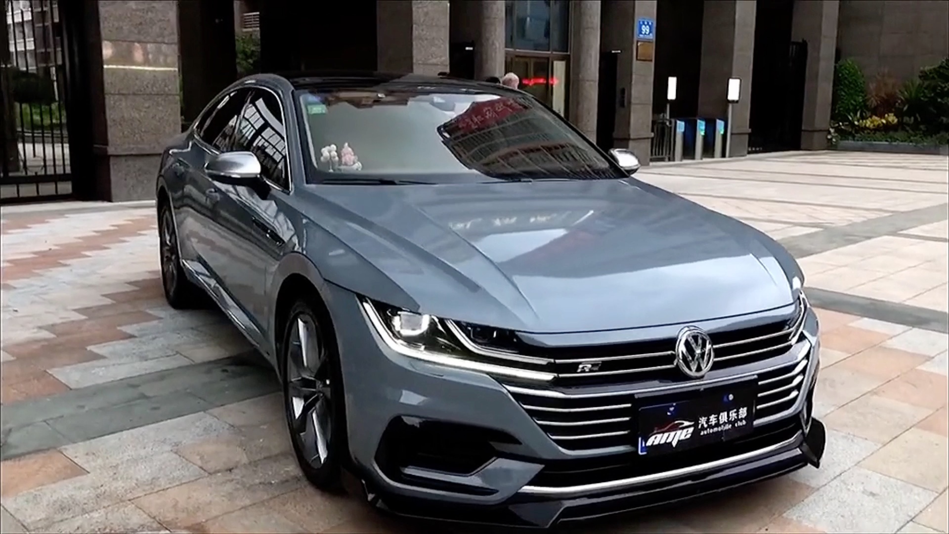 杭州汽车改色贴膜,大众cc车身改色,漆面水泥灰改色膜施工效果_哔哩