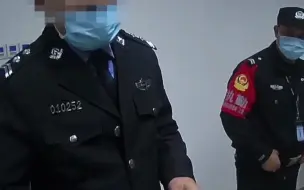 Download Video: 浙江一男子穿一身警服上路求安全 ，结果“警察”被警察抓了...