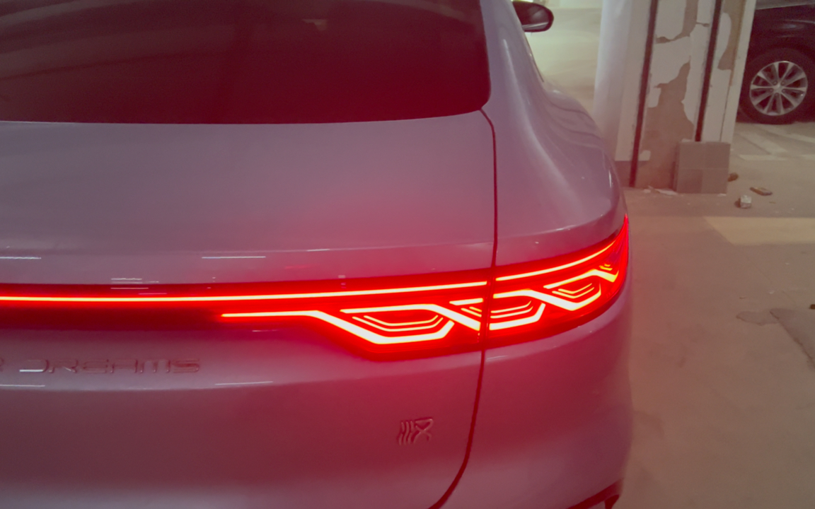 比亚迪汉尾灯真顺眼