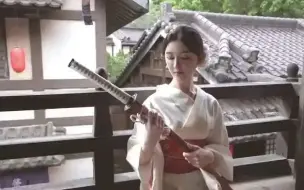 Download Video: 日本刀和美人你爱哪个?武士刀“千本樱”