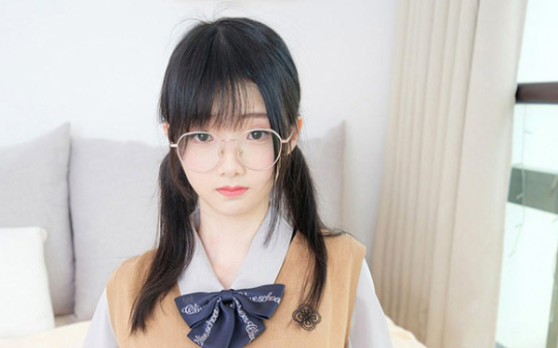 酒不醉人人自醉小美女wuyo小酌 少女秩序出品奶昔内部定制 jk制服