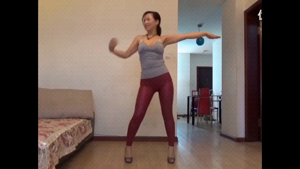 梦露" 来了 广场舞