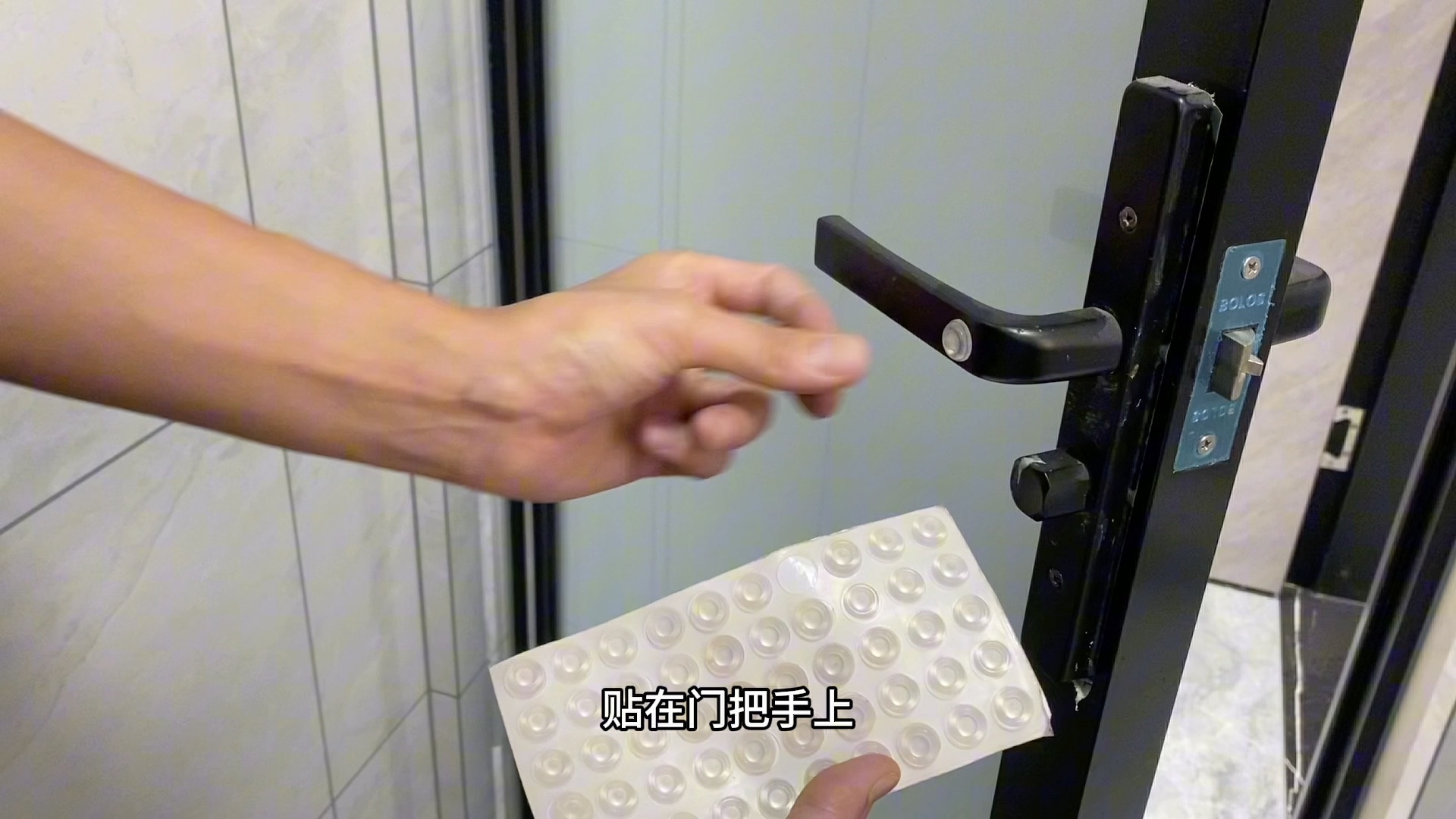 卫生间门千万不要装这种门吸,赶快用这个#硅胶防撞颗粒 能防撞消音