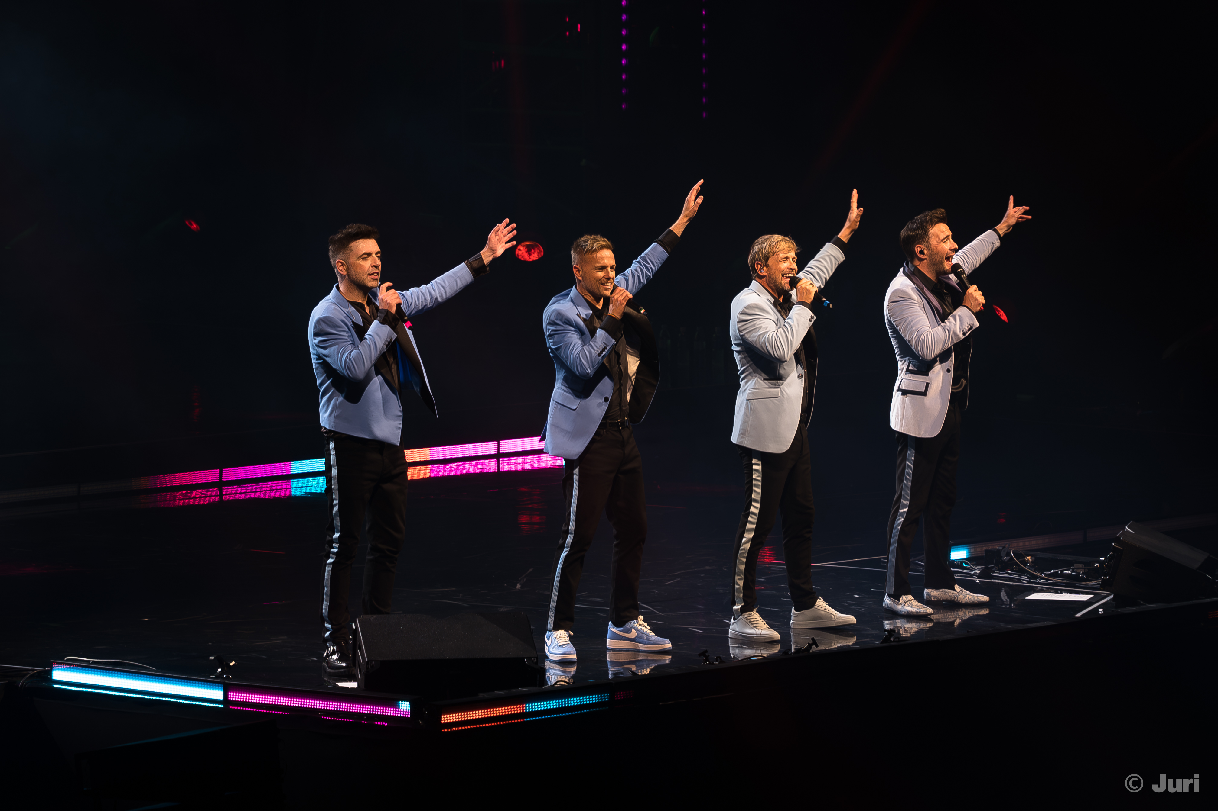 [图]可能是全网最高清的2023西城男孩westlife演唱会（上海）饭拍