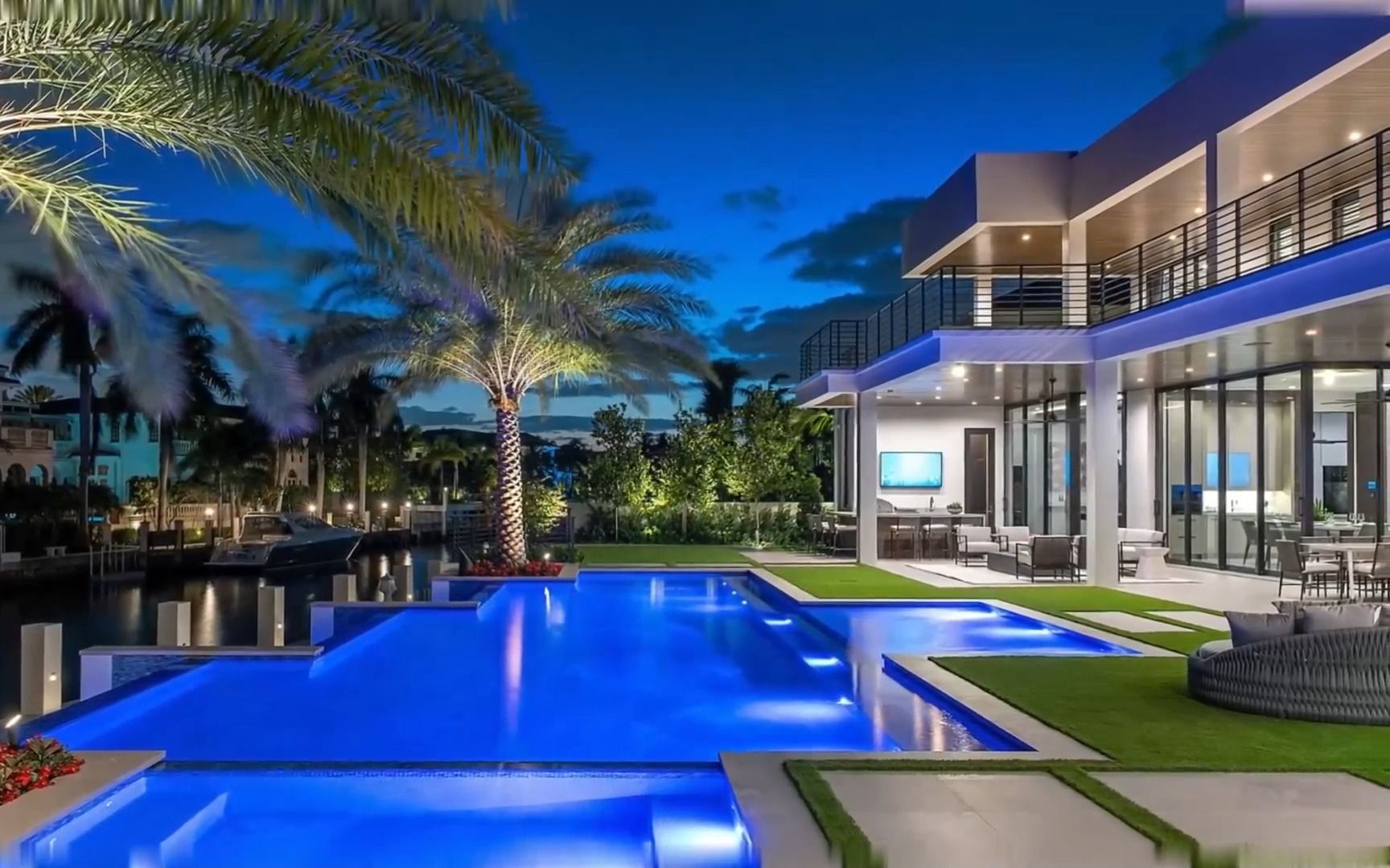 博卡拉顿的全新海滨豪宅设计新颖独特下