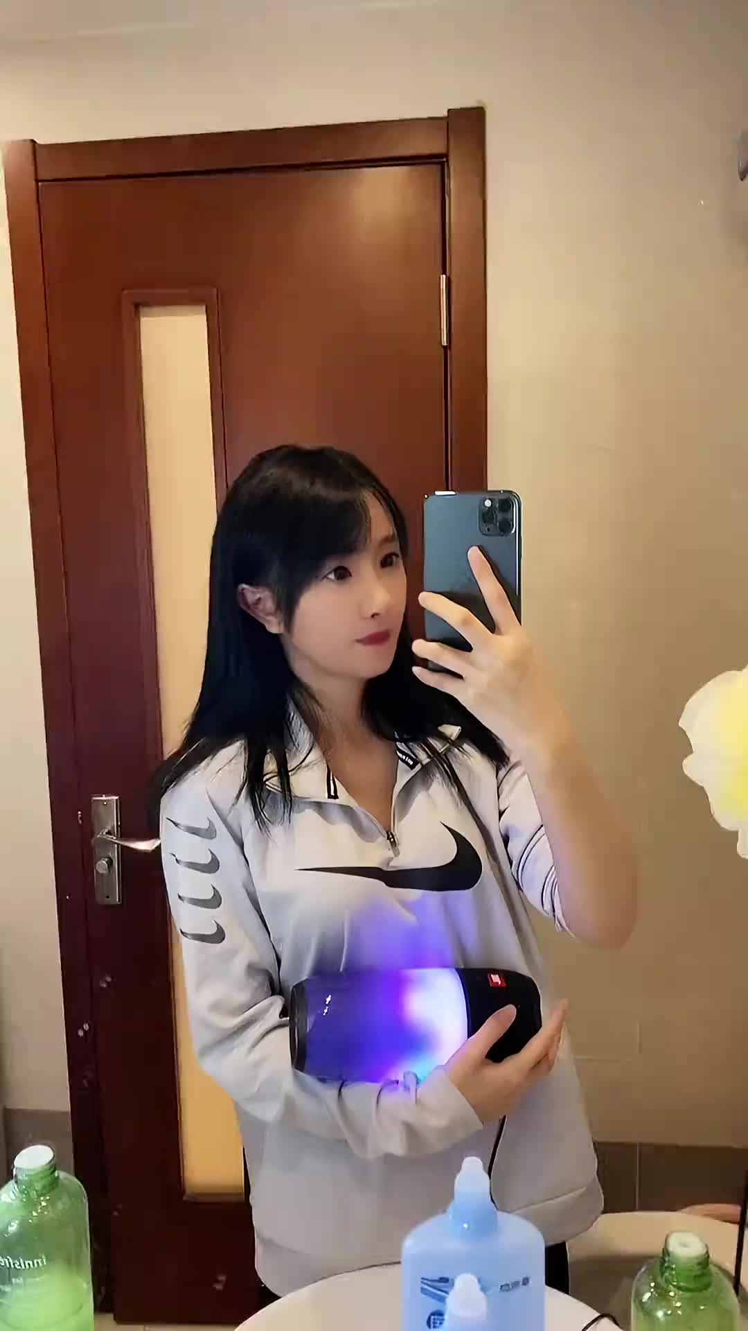 歌名天生丽质没办法