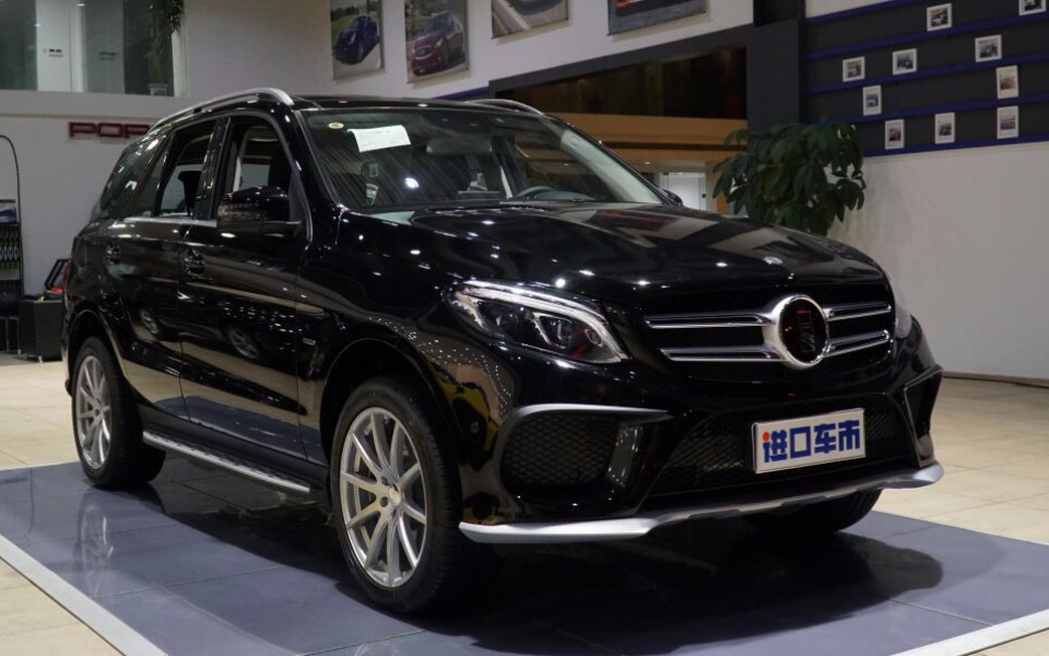 奔驰gle320英飒版视频 豪华suv个性十足_哔哩哔哩 (゜-゜)つロ 干杯