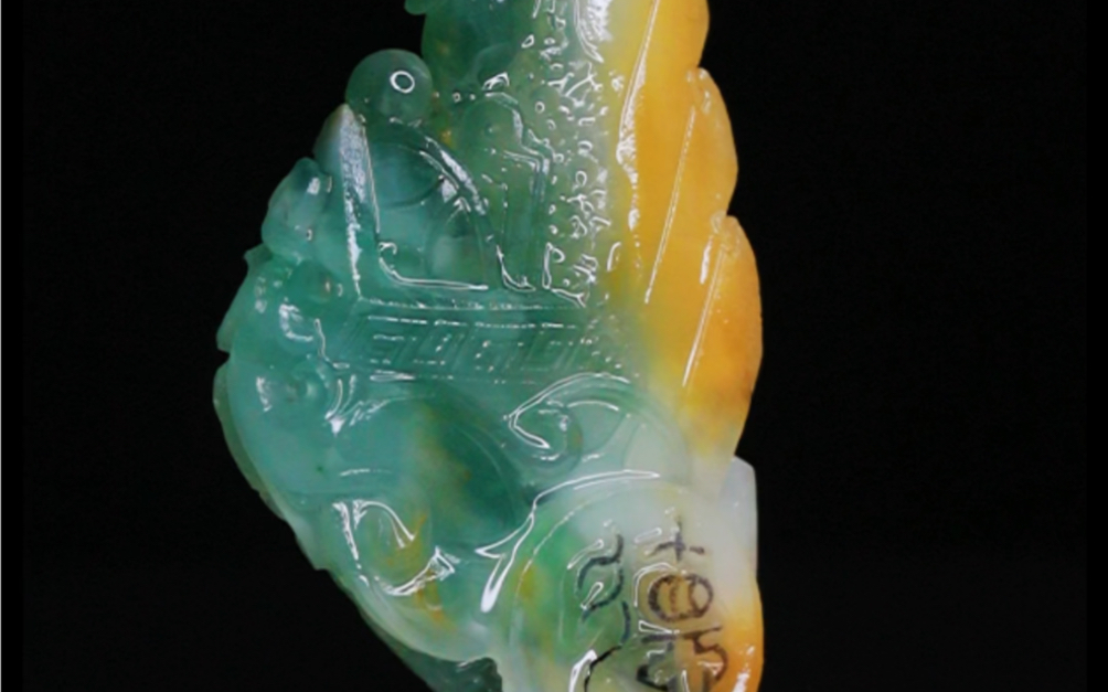 翡翠片料市场帮粉丝淘一块料子做八破图,最后的成品惊呆了