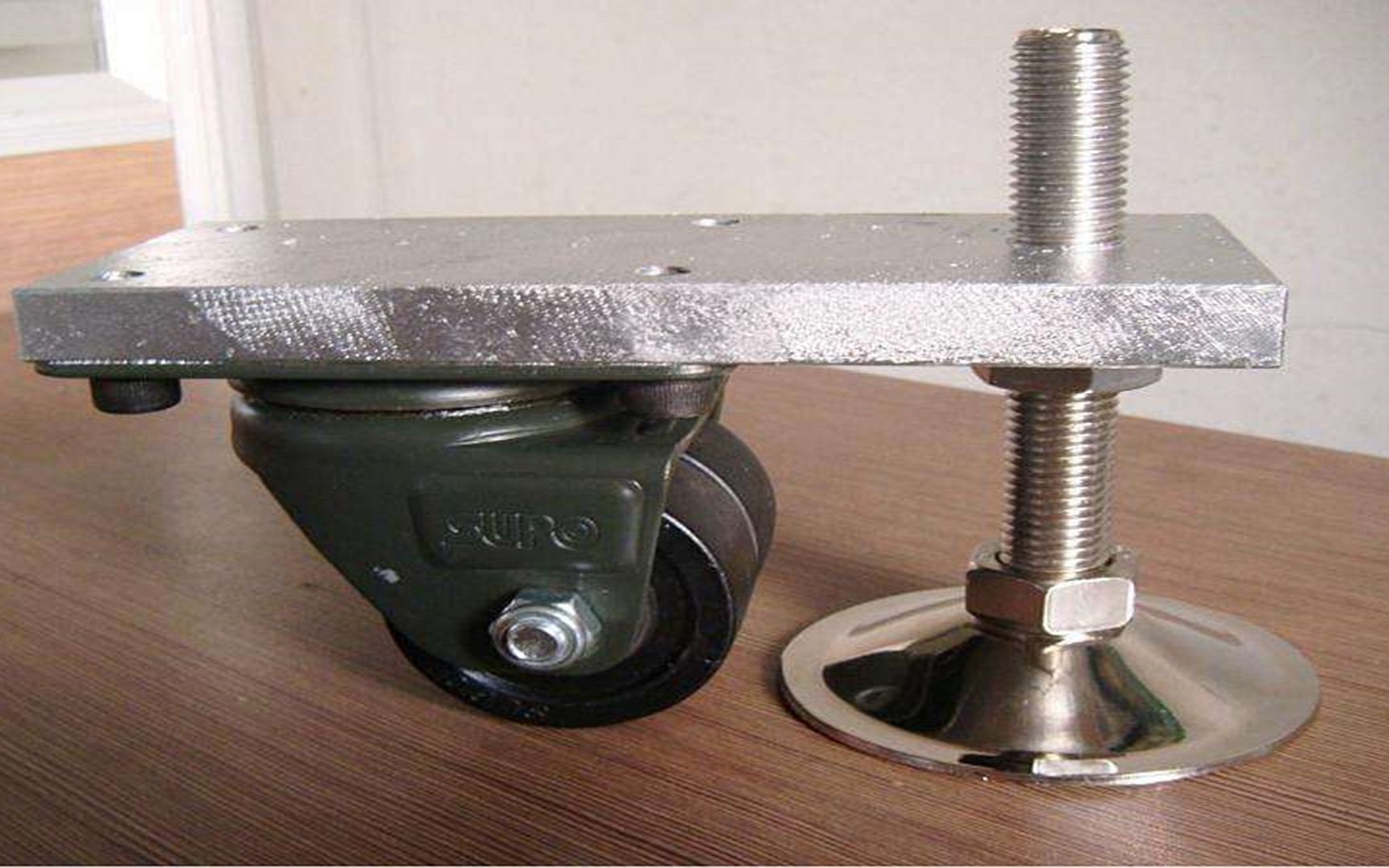 脚杯脚轮的正确选型与固定方式你都掌握了吗