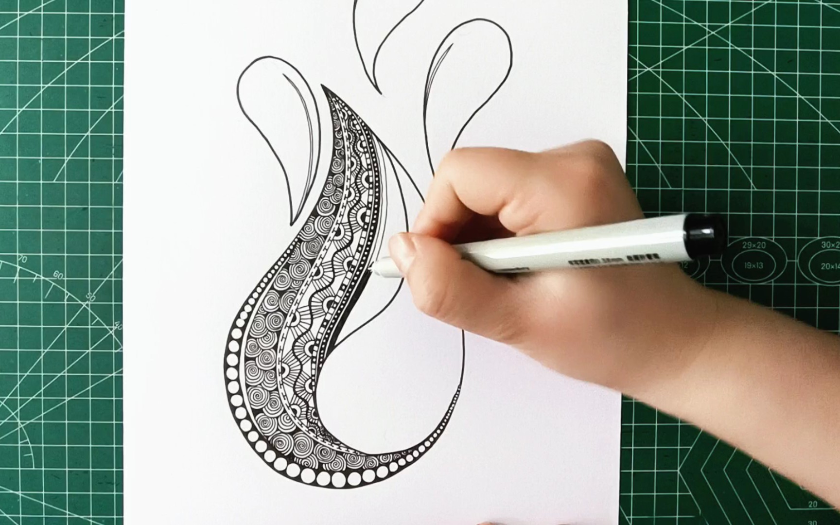 线描创作‖原创黑白线描画《水滴91》