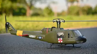 Télécharger la video: 全新V4版本，UH-1休伊