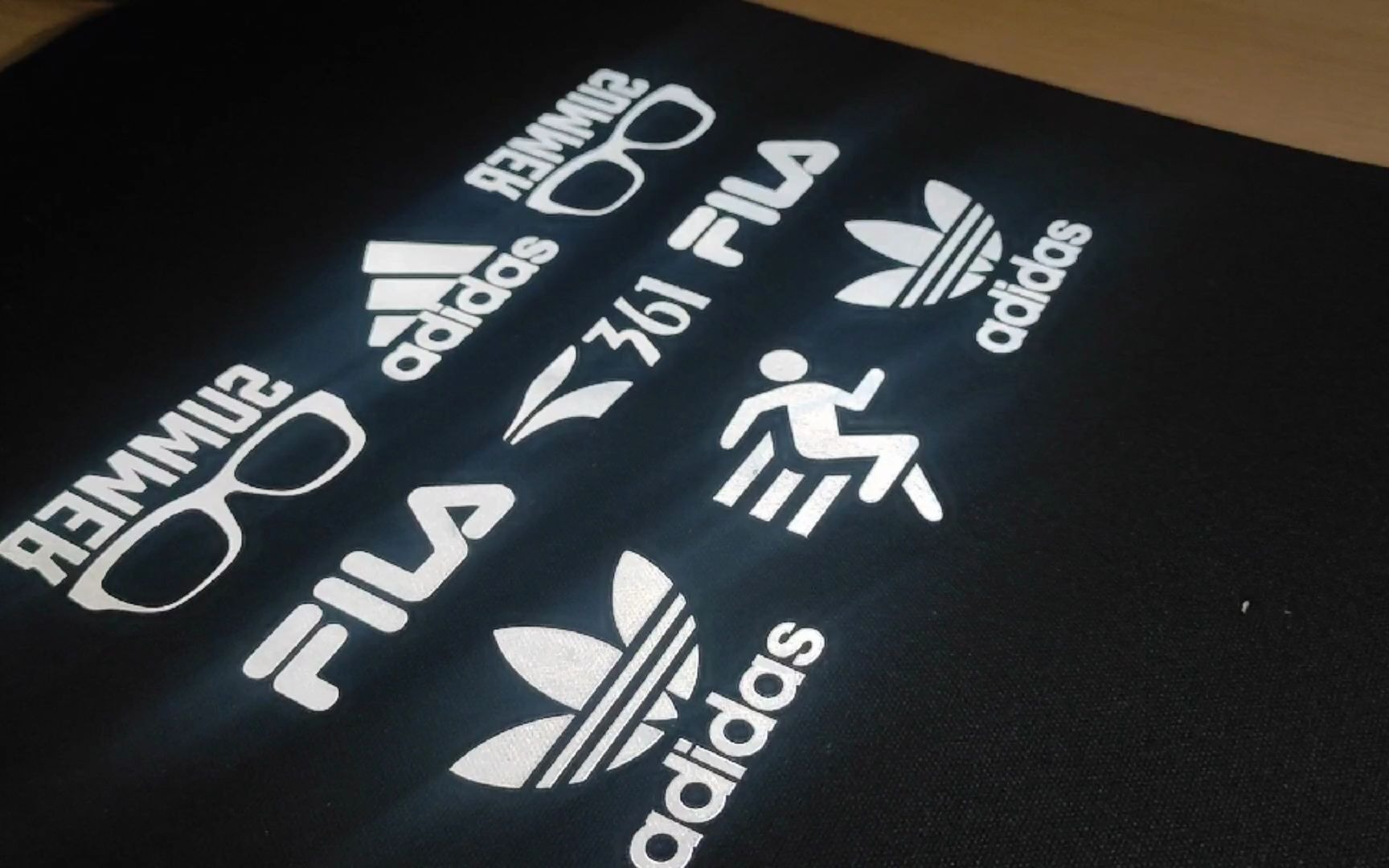 福州茜素-rf901 反光刻字膜 银灰色反光效果