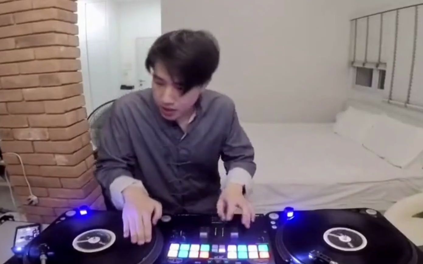 [图]【DJ】你们听过DJ版的新年快乐歌吗？（三 ）