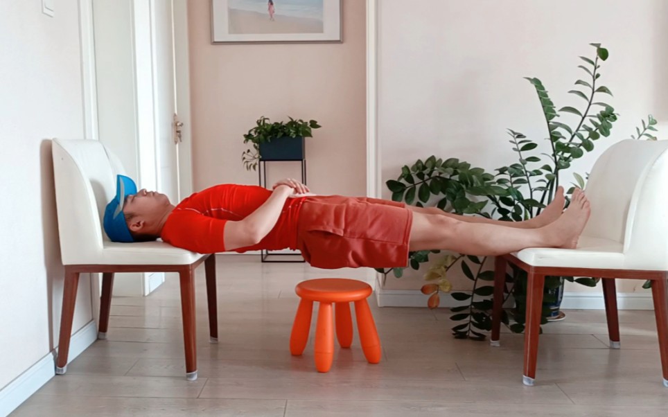 男人必练王牌锻炼动作,每天一分钟,增强腰背肌力量