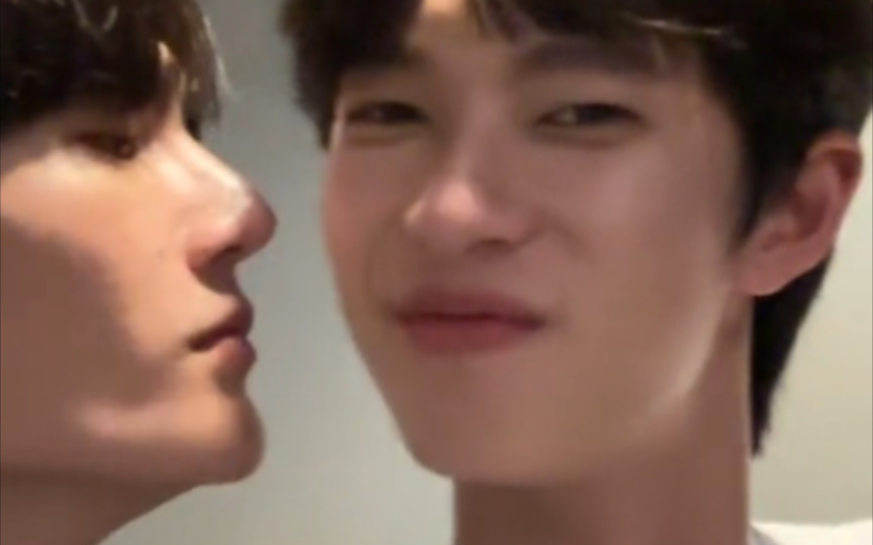 最近泰圈流行拉人了啵