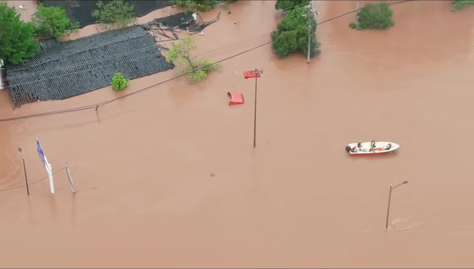 四川内江暴雨,高桥,田家被洪水淹没