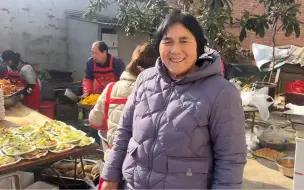 Скачать видео: 今天摄影师不在，天天妈妈随便拍的 ，热闹一下，农村吃大席