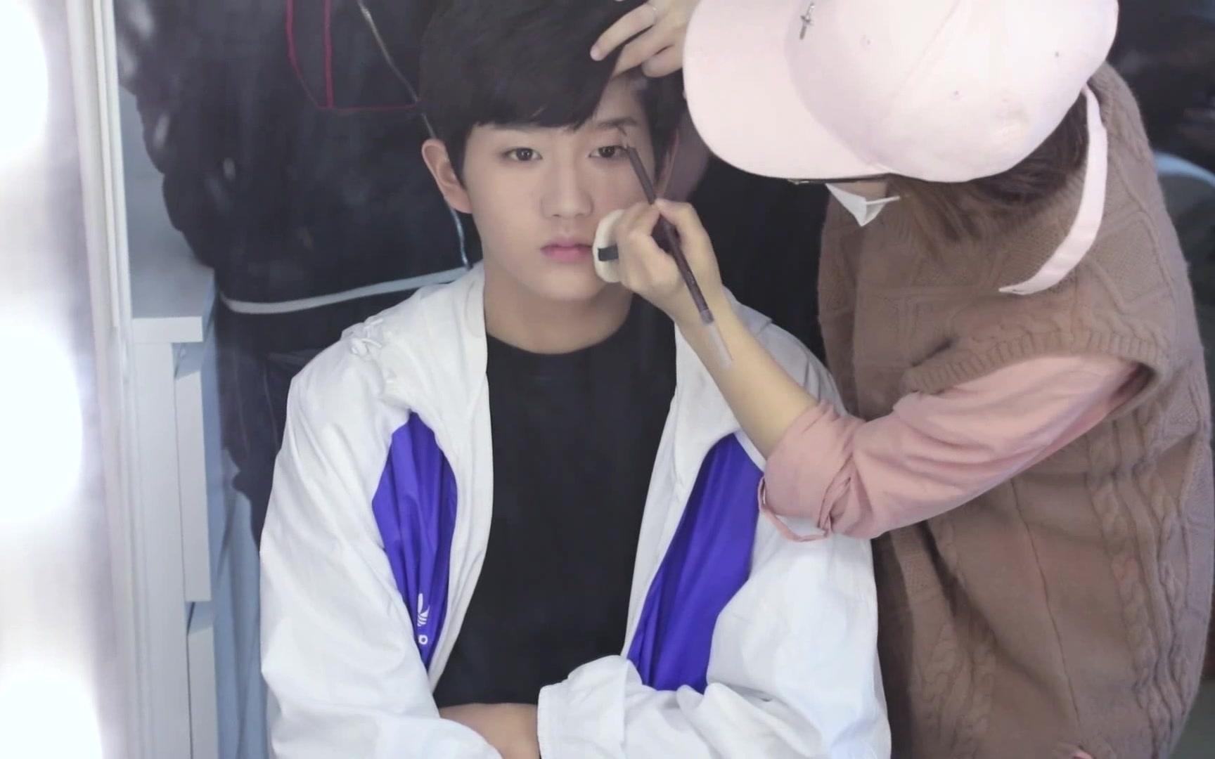 【宋文嘉】《念念》定妆照拍摄花絮-单人cut_哔哩哔哩 (゜-゜)つロ