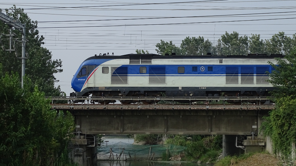 9月20日摄 k420 兰州—扬州 df11g-0129/0130 上局徐段