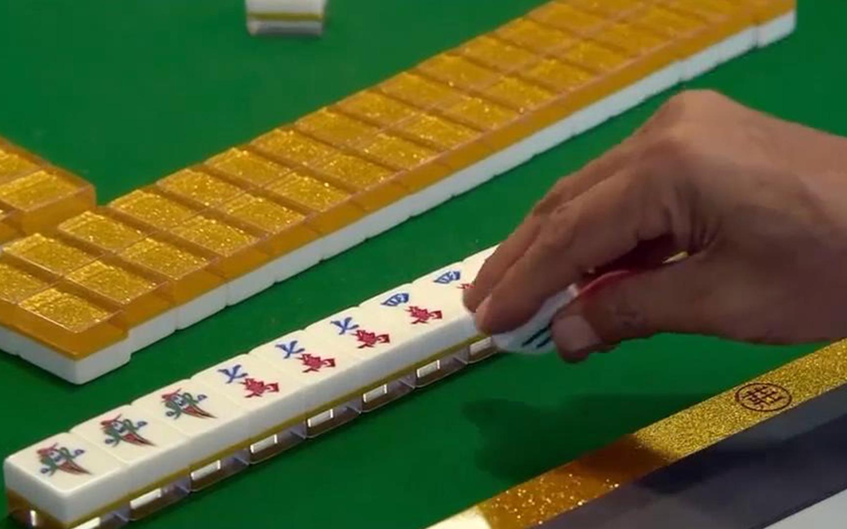 【盘点】星爷一场麻将赚下一亿二,不料赌神出手后,战况更激烈