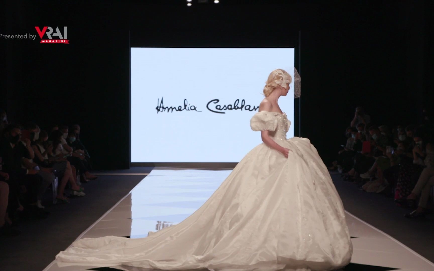 ameliacasablancarunwayshow2021阿米莉亚卡萨布兰卡2021婚纱秀那些
