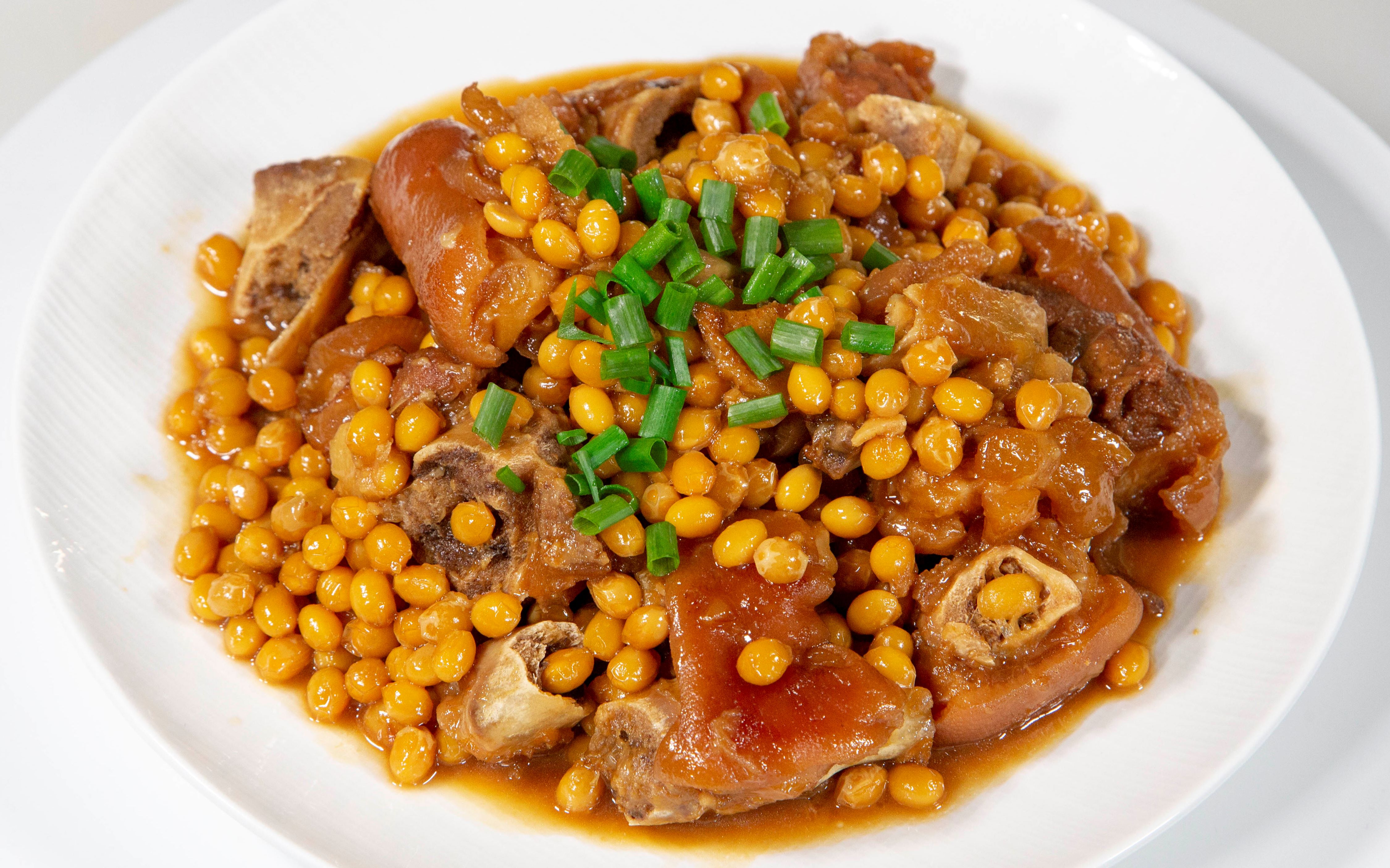 重温奶奶那一辈的美味佳肴黄豆焖猪脚,现在做还是那个味!