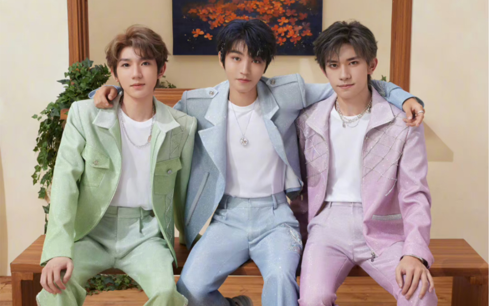 全世界在等我飞更高,你却心疼我小小翅膀—tfboys十周年演唱会《不