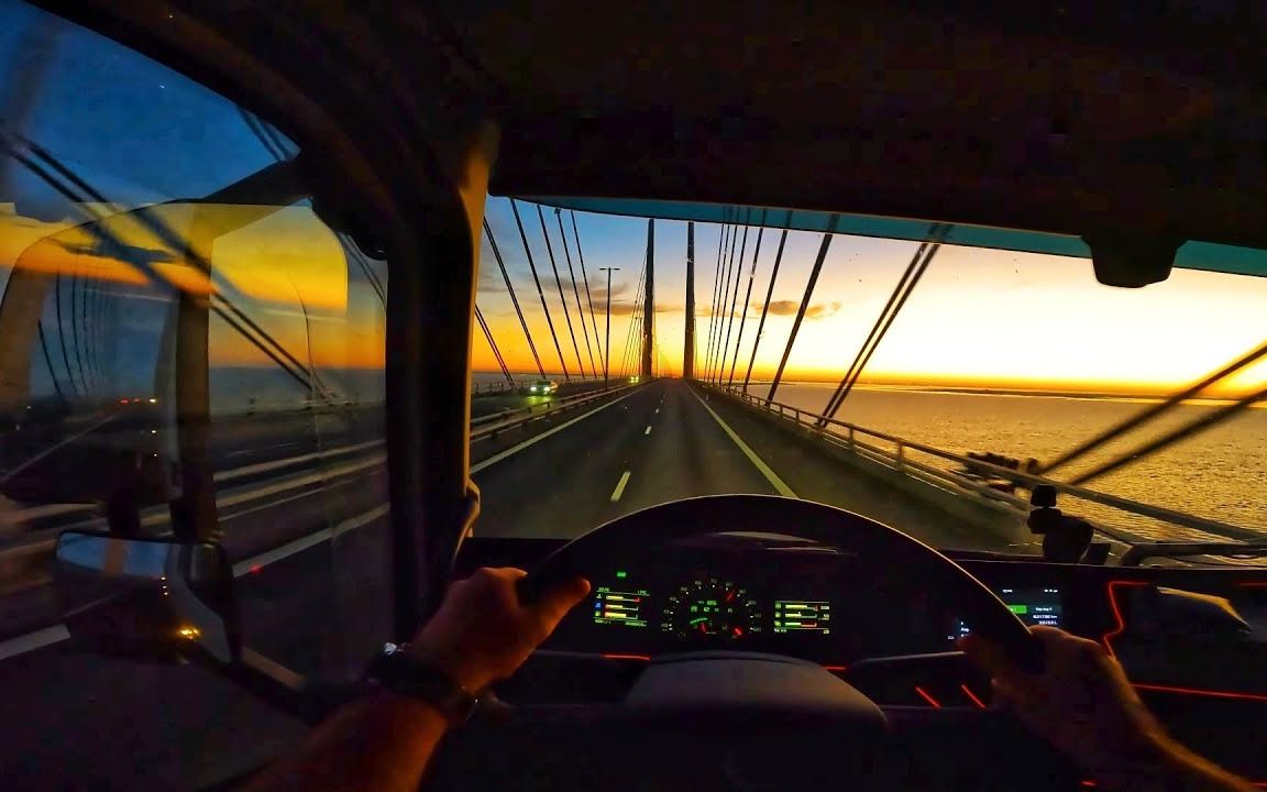 「第一人称」穿越厄勒海峡大桥前往丹麦 驾驶沃尔沃卡车 | Volvo FH540 POV #579哔哩哔哩bilibili