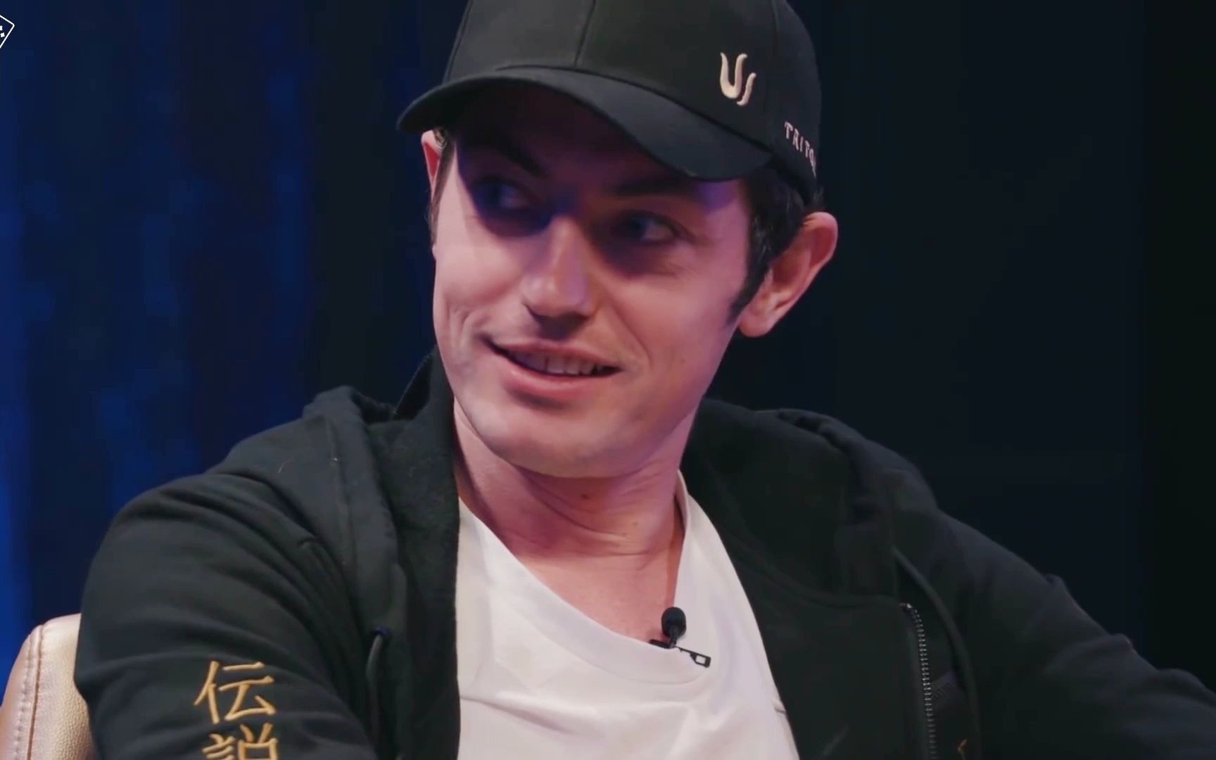 德州扑克 毒王哥和paul老板葫芦vs顺子,果然不是当年的毒王哥了!